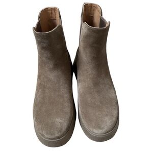 FitFlop F-Mode Suede Flatform Chelsea Boots